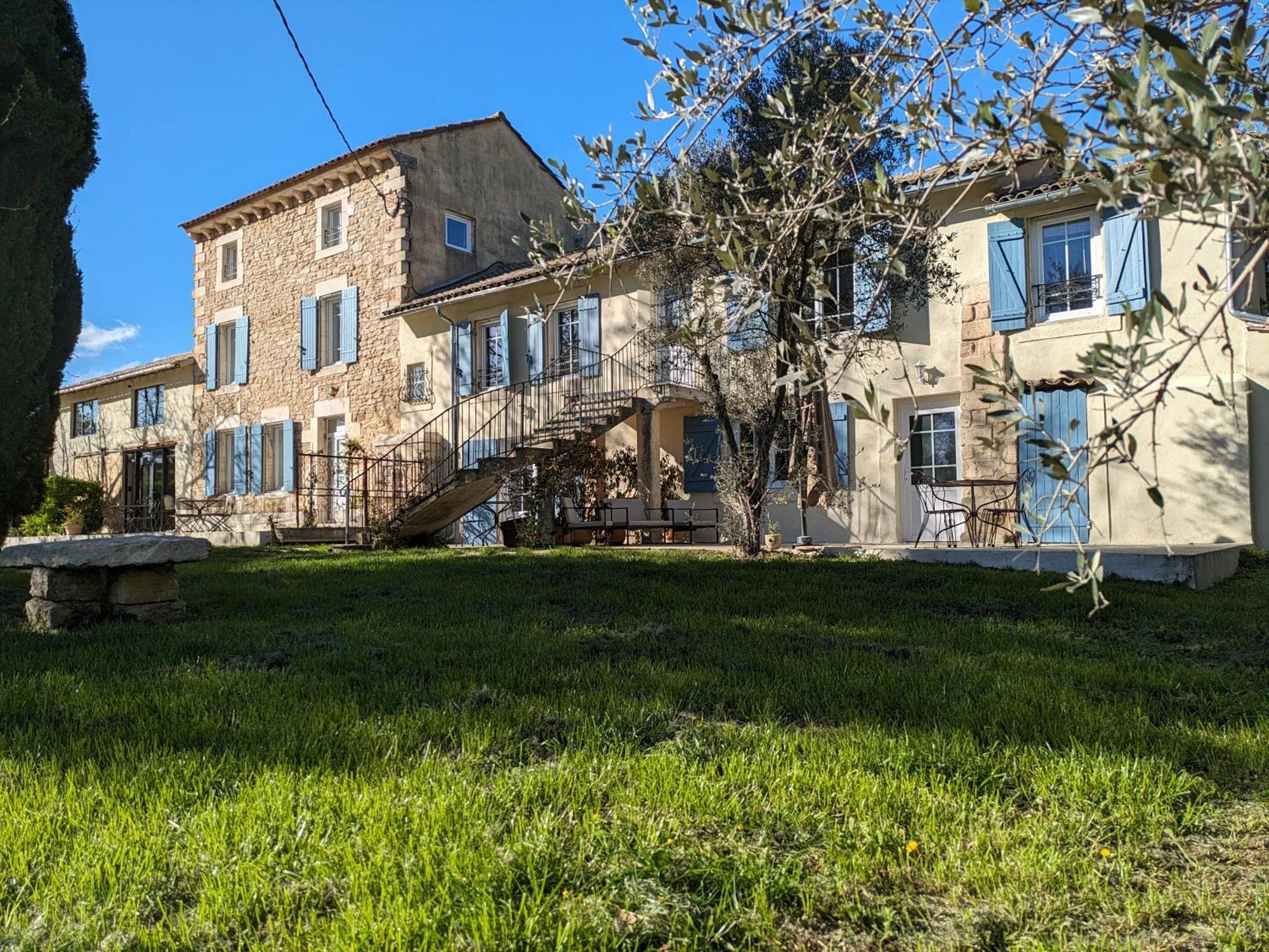 Mas De La Roule, 4 Studios, Piscine Chauffee, Studio Spa, Parc 2 Ha, Pont D'Avignon A Pied Exterior foto